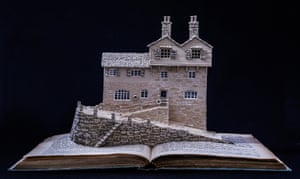 Du Maurier House secondhand book sculpture by artist Su Blackwell.