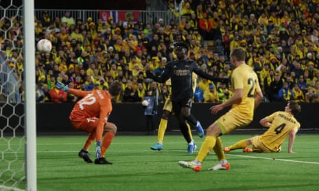 Bukayo Saka diverts the ball into the net via his chest for Arsenal’s winner against Bodø/Glimt