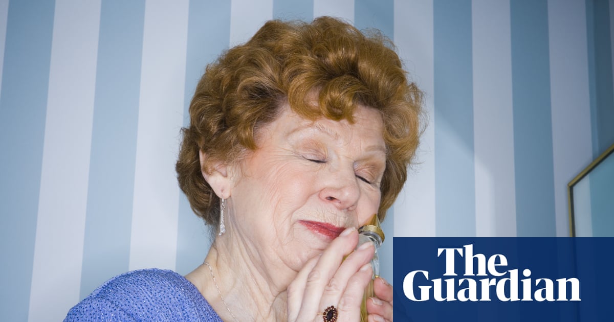 Do people really smell different as they get older? The truth behind ‘old person smell’ | Well actually Do people really smell different as they get older? The truth behind ‘old person smell’ | Well actually