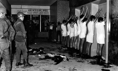 University students are held at gunpoint in Tlatelolco. As many as 300 people were killed, but most Mexican media published the army’s figure of 27.