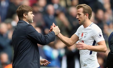 Harry Kane is congratulated by Mauricio Pochettino as he is taken off against Crystal Palace. The Tottenham player and manager have urged caution regarding the striker’s hamstring.