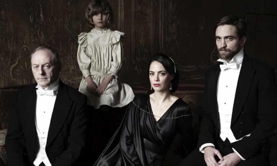 From left: Liam Cunningham, Tom Sweet, Berenice Béjo and Robert Pattinson.