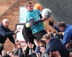 Royal Shrovetide Football: il calcio tradizionale di Ashbourne senza regole