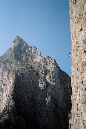 El Sendero Luminoso face on El Ptrero Chico in Mexico where Brad Gobright fell to his death.
