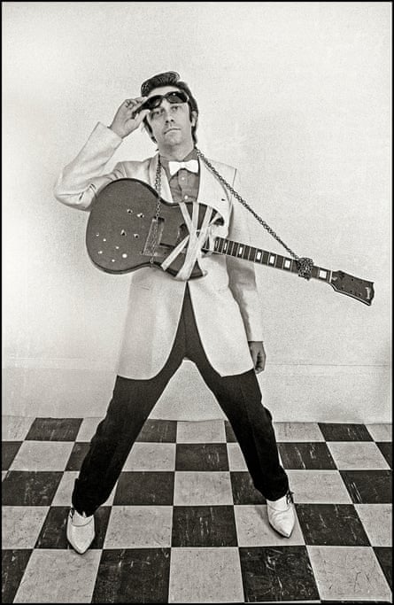 Mike Vernon (AKA Eric Rondo) of Rocky Sharpe and the Replays, London, 1979.