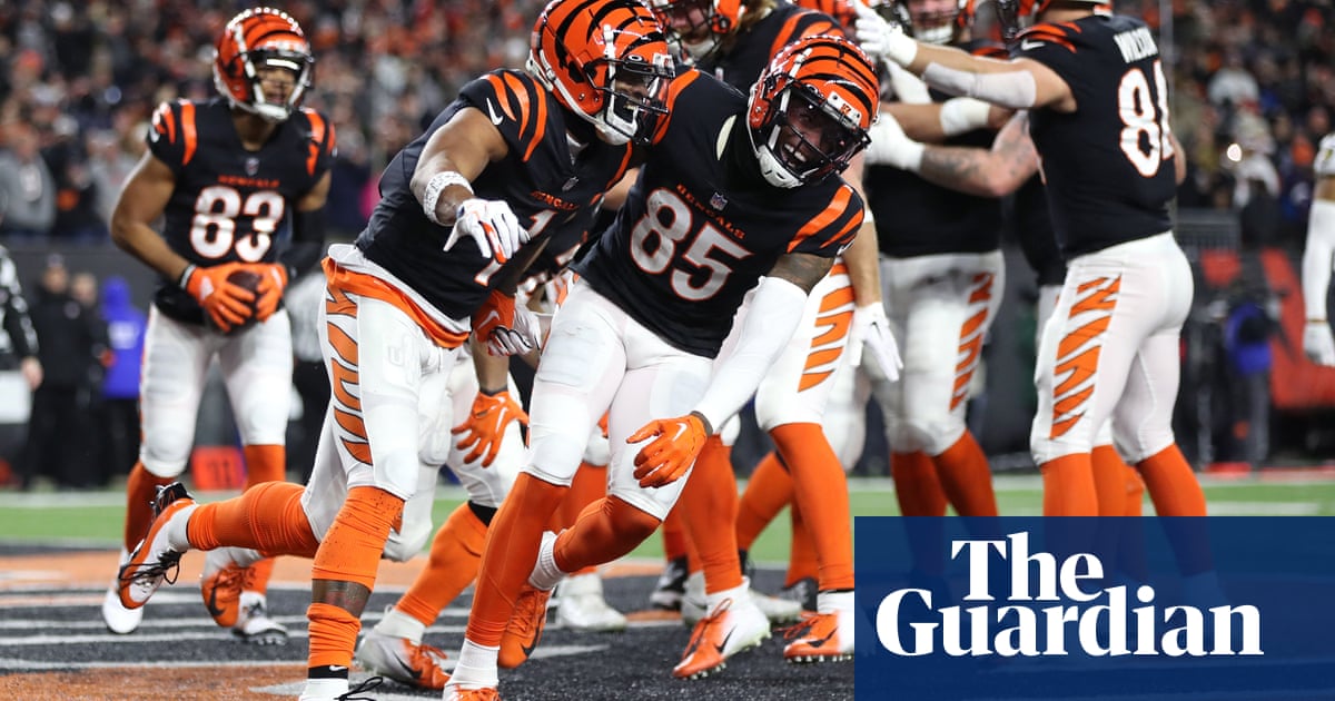 NFL playoffs: Bengals and Giants win thrillers; Bills given scare by Dolphins