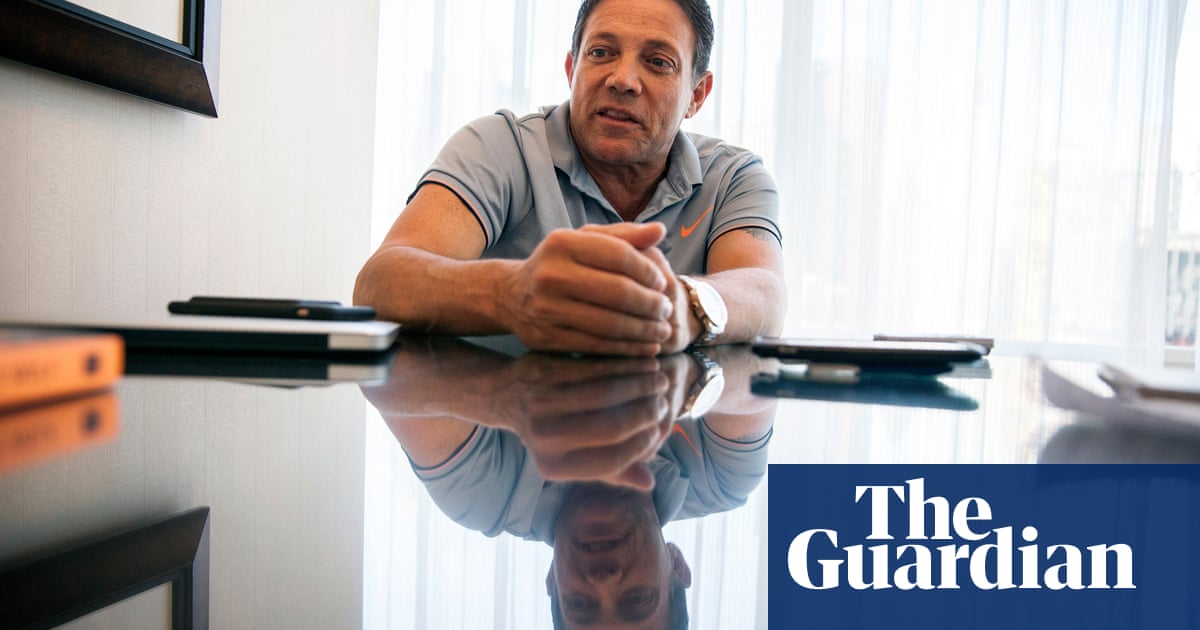 The Wolf Of Wall Street S Jordan Belfort Sues Film S Producers For