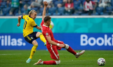 Sweden’s Emil Forsberg scores.