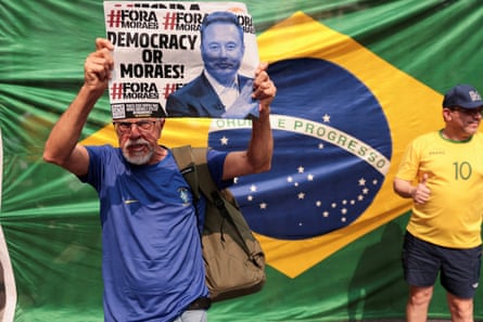 Jair Bolsonaro supporters in São Paulo protest about Alexandre de Moraes, who ordered the suspension of X, on 7 September 2024.
