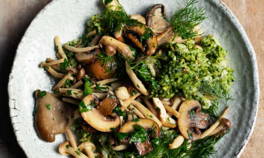  mushrooms, sticky atom   and spinach.