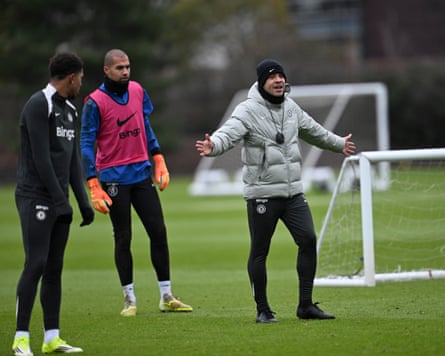 Liam Rosenior starts to put some of his ideas into practice at Chelsea training.