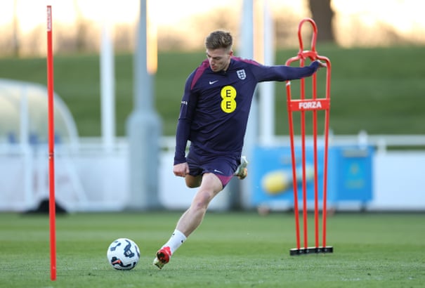 Jordan Pickford em ação pela Seleção Inglesa.