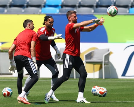 The Spain goalkeepers Unai Simón, David Raya and Joan García train up of their team's 2026 World Cup quarter-final against Belgium.