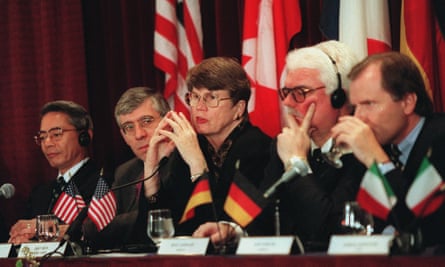 Attorney general Janet Reno, center, hosts justice and interior ministers from around the world, including the UK’s Jack Straw (second left) during a conference on 10 December 1997 to discuss coordinating efforts to combat the use of computer technology by international criminals.
