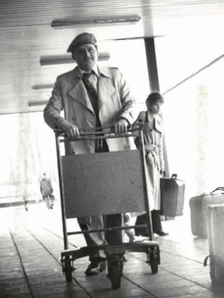 Carlos the Jackal in an airport, in disguise, from a Stasi surveillance photo.