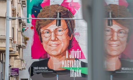 A mural depicting the Hungarian biochemist Katalin Karikó on the wall of an apartment in Budapest
