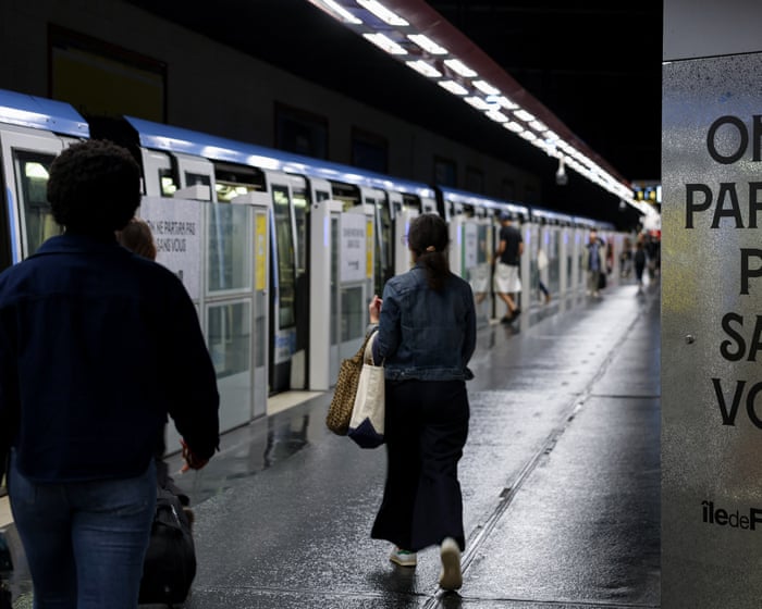 Clan leader in Paris sentenced to eight years for human trafficking