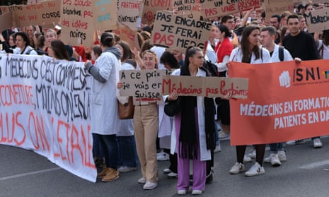Students protest in 2022 in Toulouse, France,  to oppose a fourth year of internship in general medicine