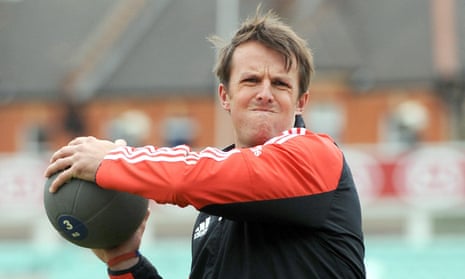 a picture of graeme swann