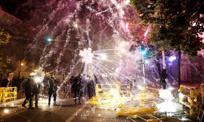 France police shooting: More than 150 arrested overnight; Macron holds crisis meeting as officer investigated (theguardian.com)