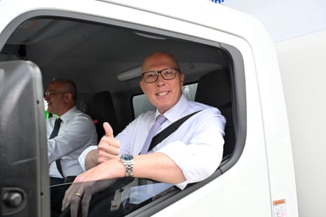 Peter Dutton giving a thumbs up.