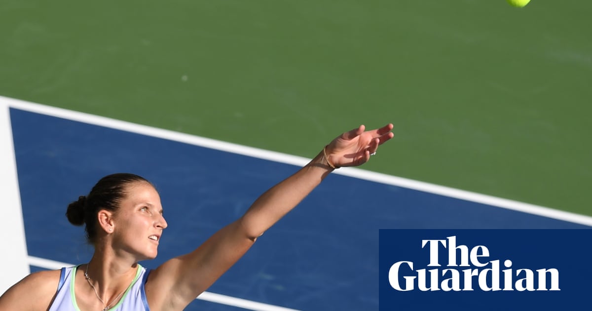 Karolina Pliskova calls men super weak for worrying about equal pay in tennis