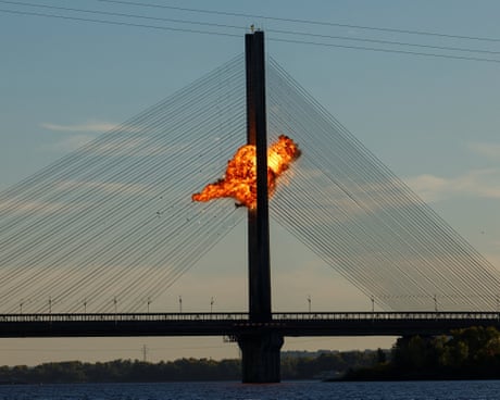 Ukraine war briefing: Russian attacks on Kyiv bridges cause traffic chaos