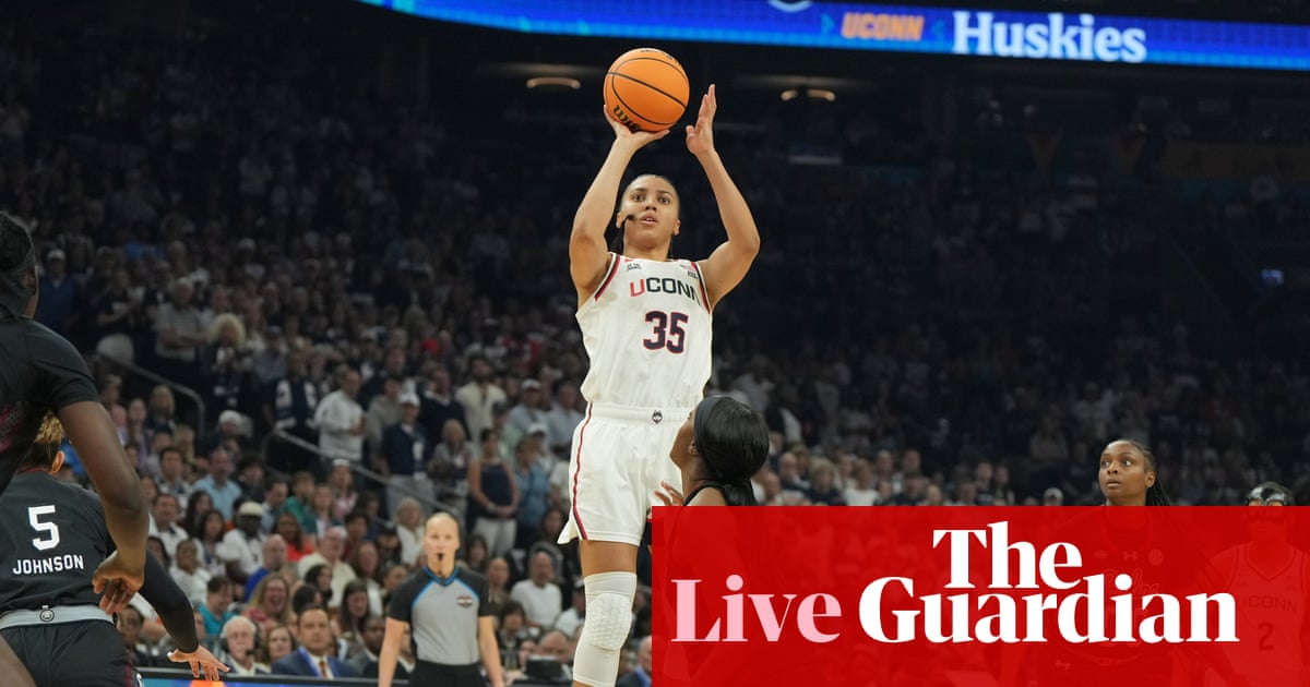 Final Four live action UConn vs South Carolina