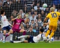 Georginio Rutter scores Brighton’s injury-time equaliser against Tottenham.