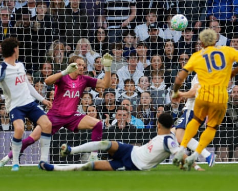 Georginio Rutter scores Brighton’s injury-time equaliser against Tottenham.