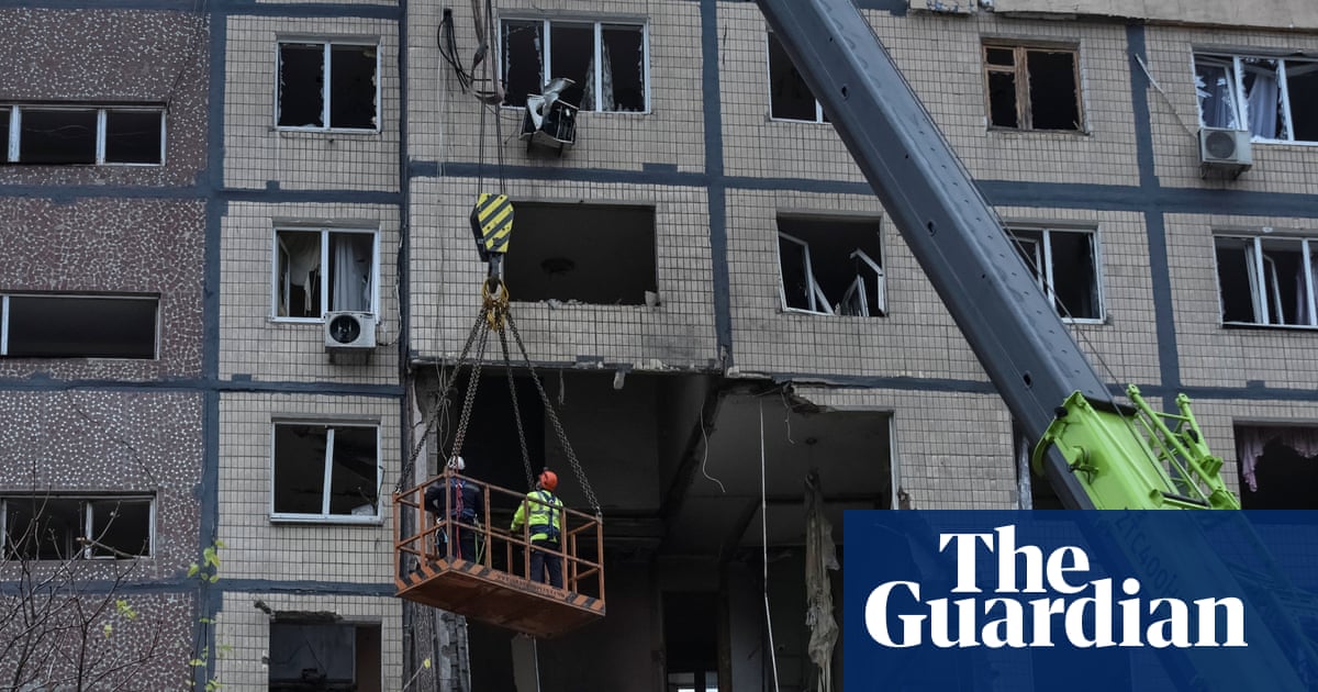 Russian missile attacks on Ukrainian energy facilities kill at least four