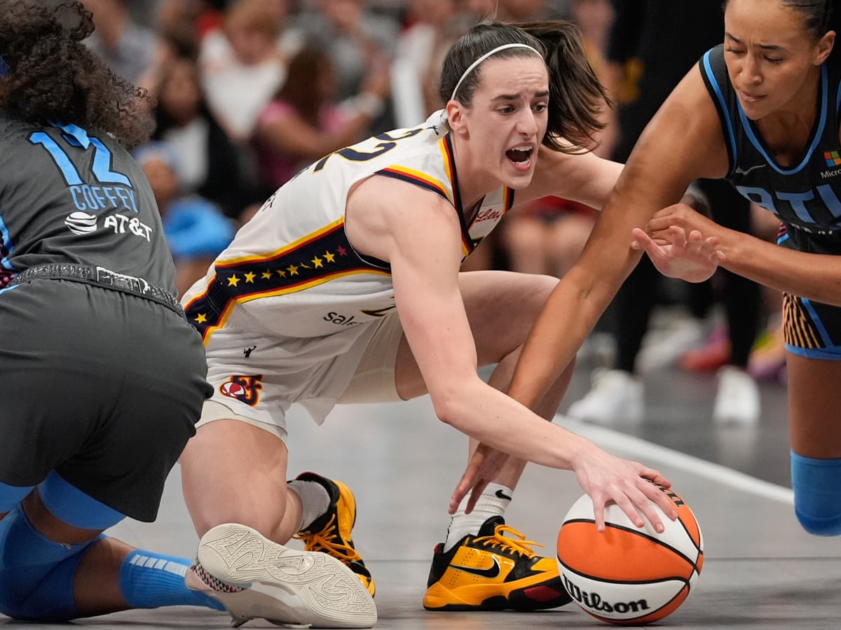 Caitlin Clark sparks resurgent Fever to fourth straight win before record crowd | WNBA | The Guardian