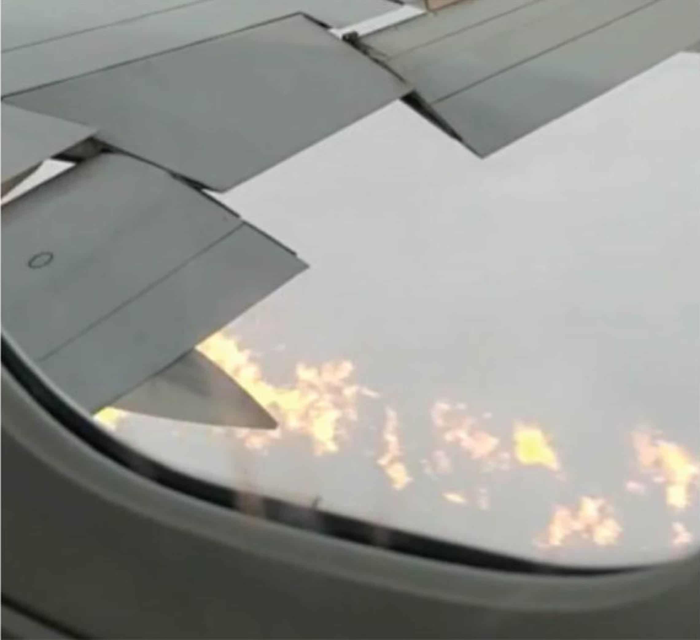 Fire on Boeing plane wing
