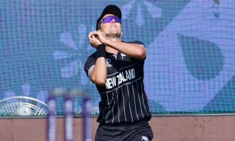 Trent Boult takes the catch to dismiss to Glenn Maxwell.