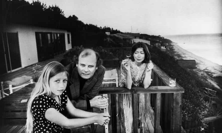 Joan Didion with John Gregory Dunne and their daughter Quintana Roo Dunne in Malibu, California, 1976.