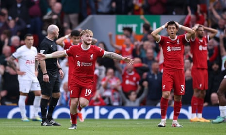 Harvey Elliott’s Liverpool teammates look stunned after the midfielder’s superb strike from distance