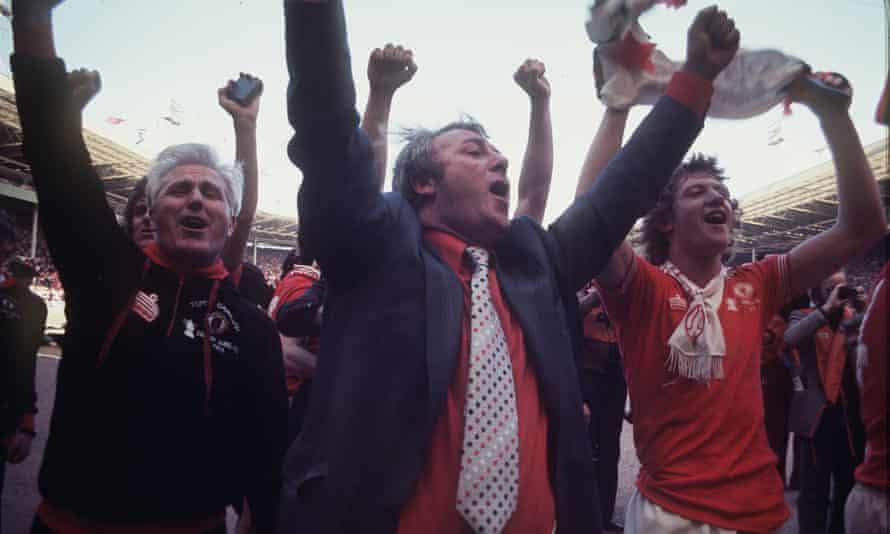 Tommy Docherty at the centre of Manchester United’s celebrations after winning the 1977 FA Cup final.