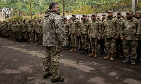 Ukrainian president Petro Poroshenko visits troops in Donetsk