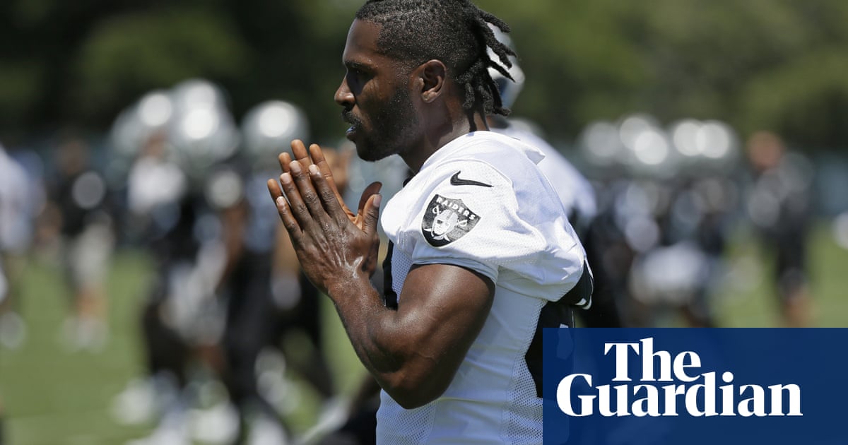 Antonio Brown loses grievance after reported threat to quit NFL over helmet