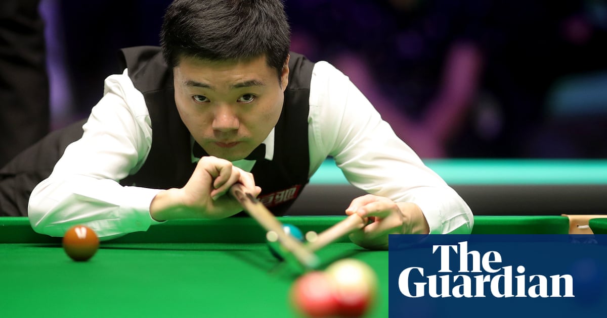 Ding Junhui holds off Stephen Maguire to win third UK Championship