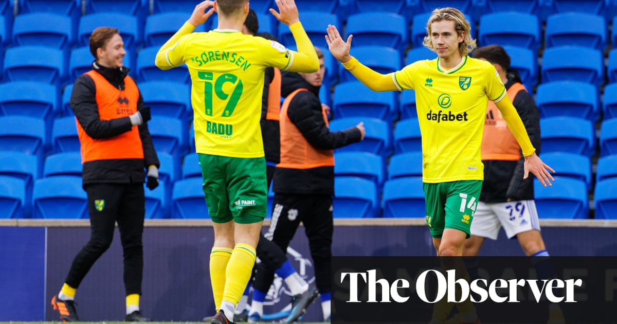 Todd Cantwell seals victory for leaders Norwich over 10-man Cardiff