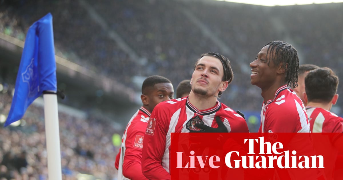 Everton v Sunderland, Wolves v Shrewsbury, and more: FA Cup third round – live