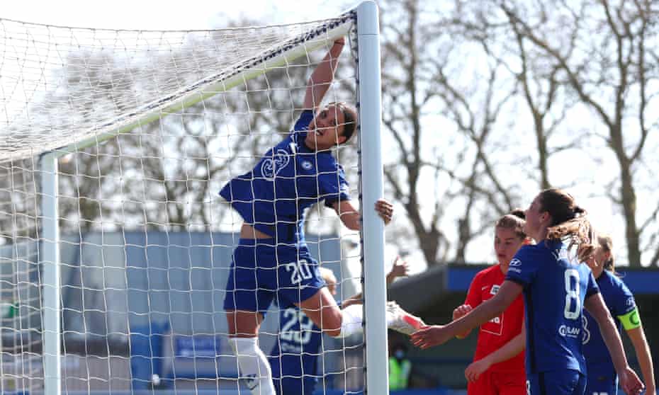Sam Kerr Scores Another Hat Trick In Chelsea S 6 0 Rout Of Birmingham City Sam Kerr The Guardian