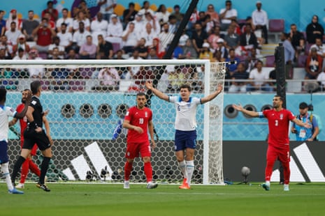 England v Iran: World Cup 2022 – live | World Cup 2022 14 How is that not a penalty?