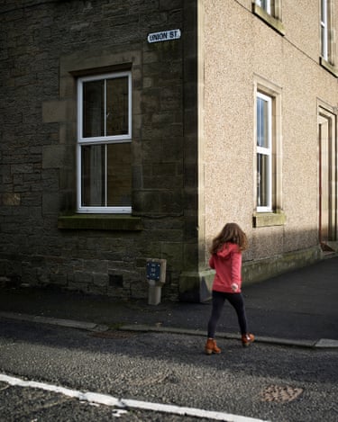 //www.theguardian.com/politics/2019/may/27/home-sweet-home-expats-view-of-brexit-photo-essay