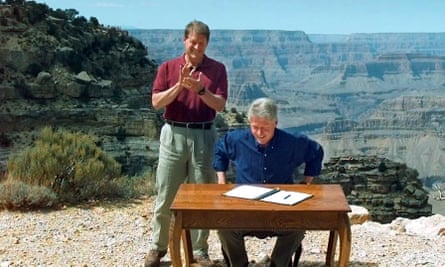 Bill Clinton, flanked by Al Gore, designates the Grand Staircase-Escalante National Monument.