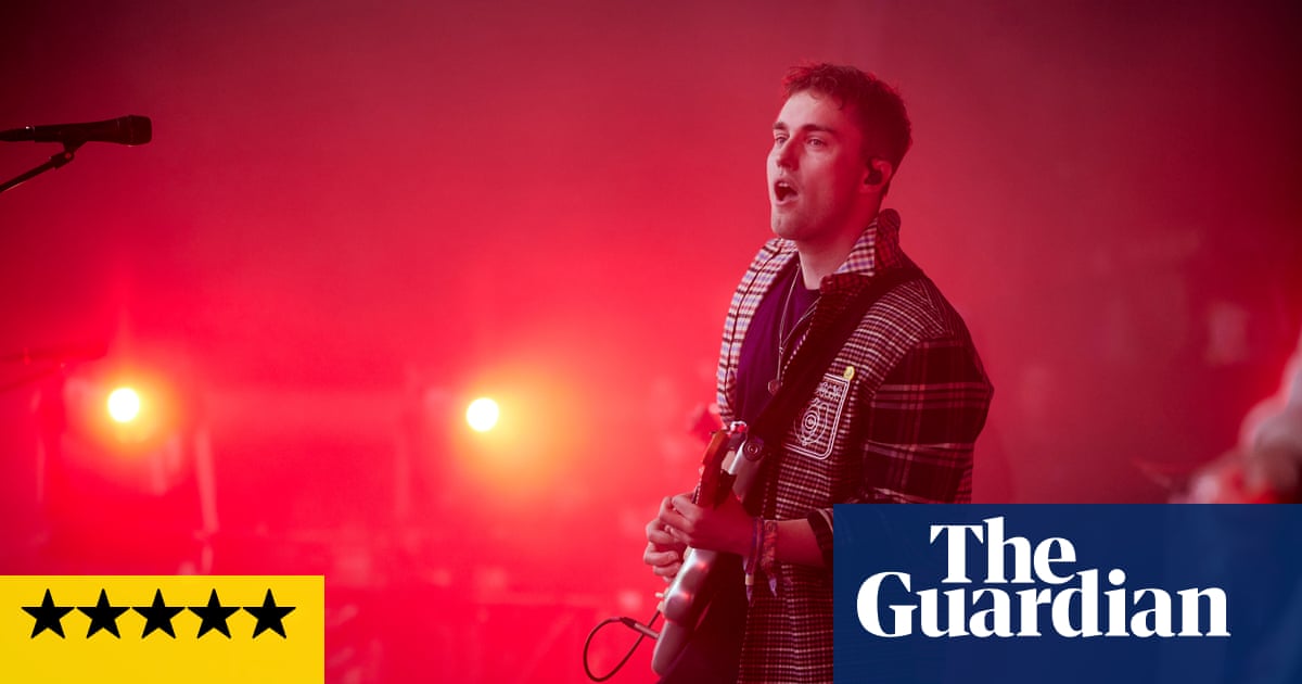 Sam Fender at Glastonbury 2022 review – unforgettable emotional release