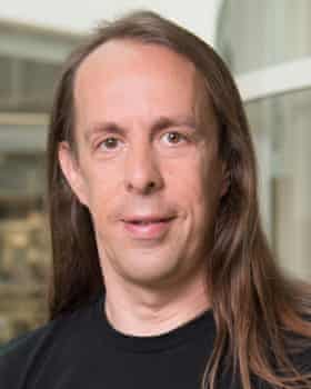 Dr Sebastian Grönke.