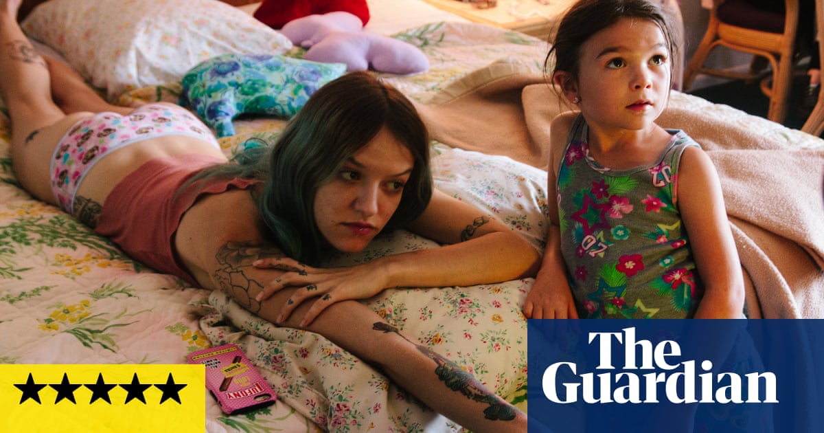 the florida project review a wondrous child s eye view of life on the margins the florida project the guardian