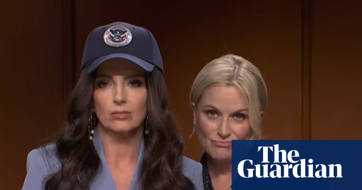 Saturday Night Live: Amy Poehler is Pam Bondi and Tina Fey is Kristi Noem in standout episode